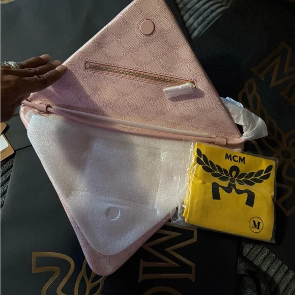 MCM Blush Pink Crossbody Bag Himmel Triangle Pouch in Lauretos - NWT - Picture 10 of 10